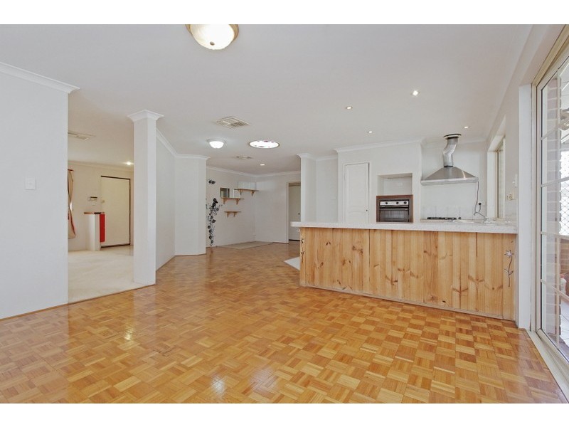 20 Winchester Place, Ballajura WA 6066