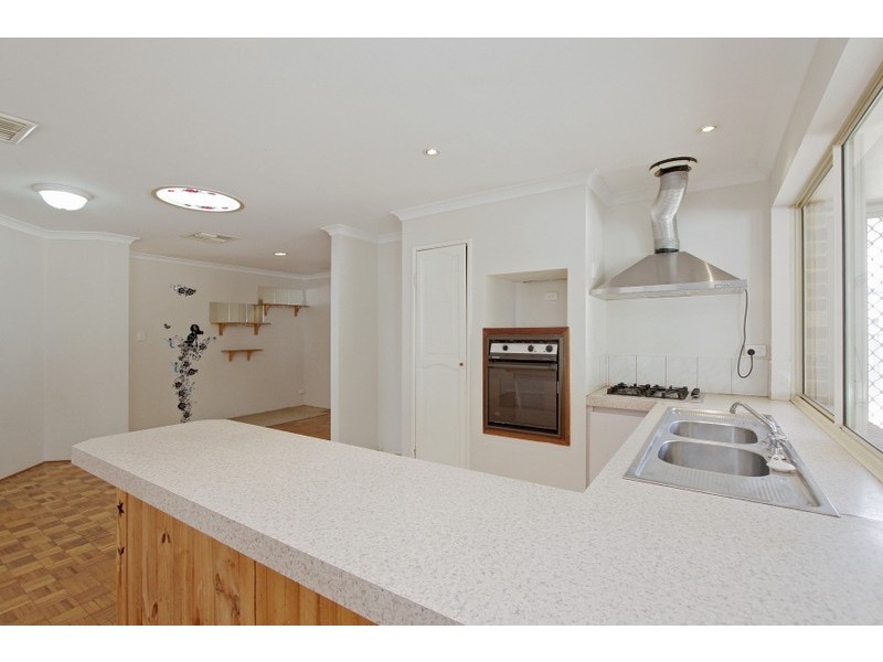 20 Winchester Place, Ballajura WA 6066