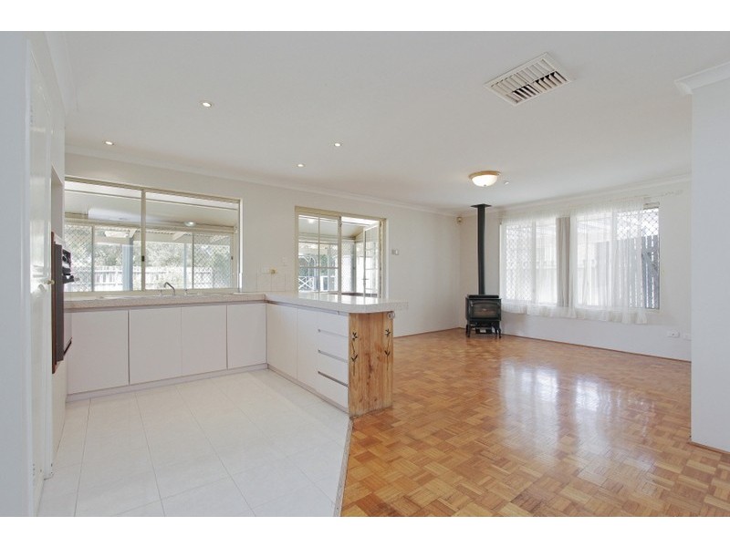 20 Winchester Place, Ballajura WA 6066