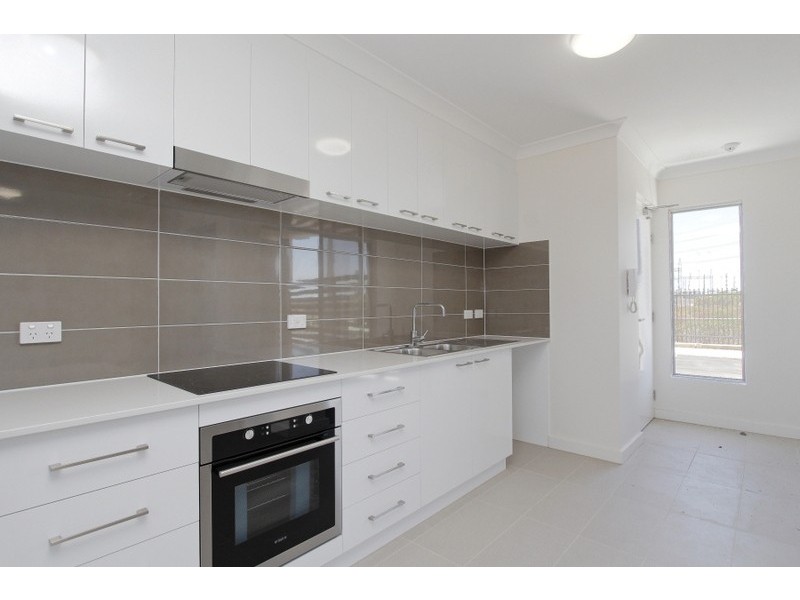 Level 1/73/54 Station Street, Cannington WA 6107