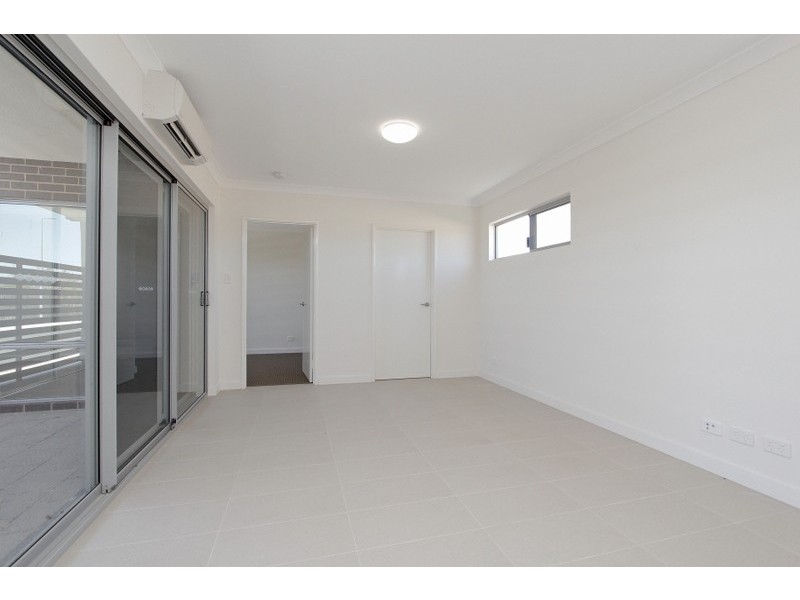 Level 1/73/54 Station Street, Cannington WA 6107