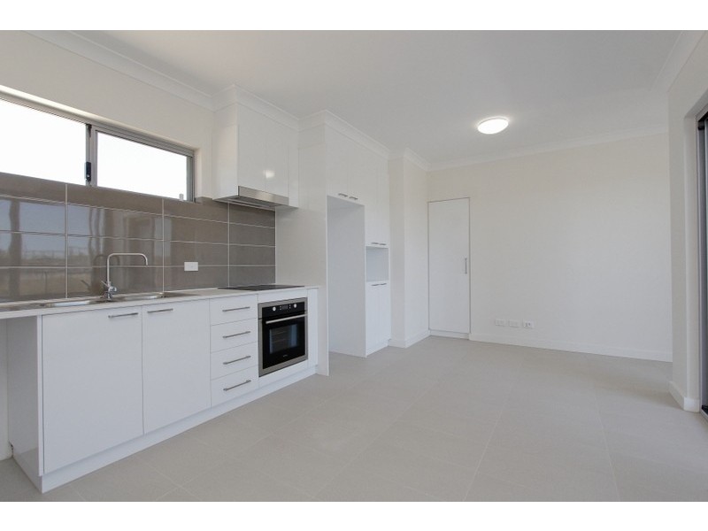 Level 1/75/54 Station Street, Cannington WA 6107