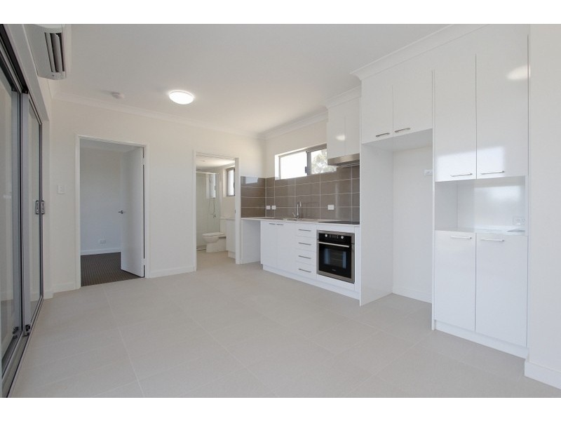 Level 1/76/54 Station Street, Cannington WA 6107