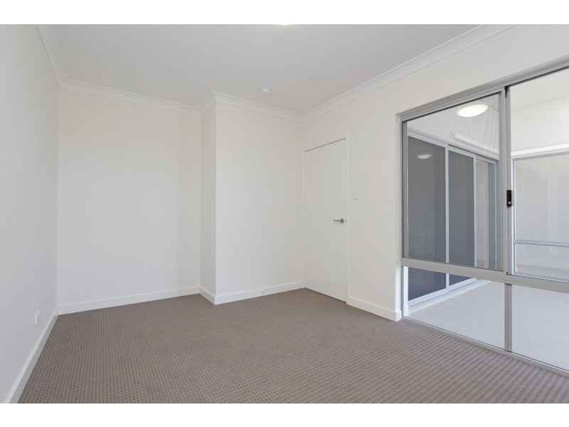 Level 1/76/54 Station Street, Cannington WA 6107