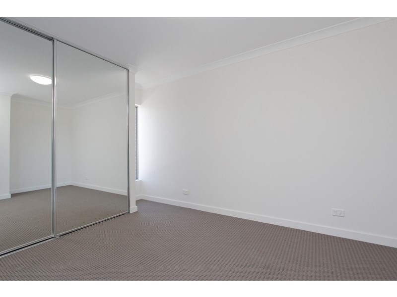 Level 1/76/54 Station Street, Cannington WA 6107