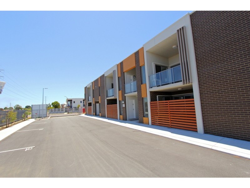 Level 1/70/54 Station Street, Cannington WA 6107