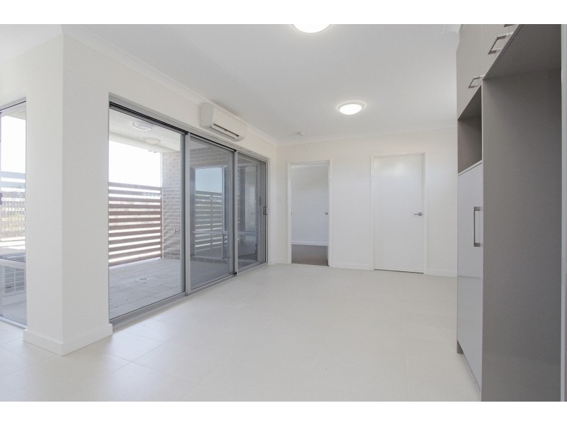 Level 1/70/54 Station Street, Cannington WA 6107