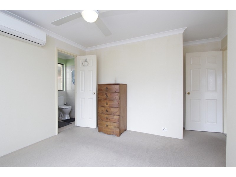 3/6 Whiteside Road, Cloverdale WA 6105