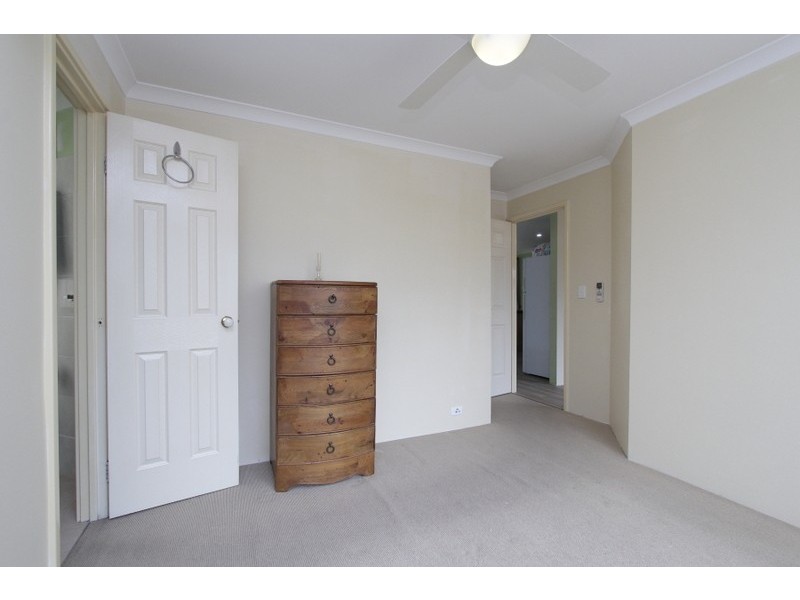 3/6 Whiteside Road, Cloverdale WA 6105