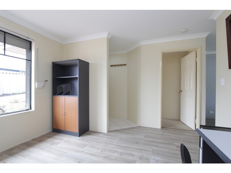 3/6 Whiteside Road, Cloverdale WA 6105