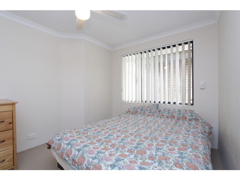 3/6 Whiteside Road, Cloverdale WA 6105