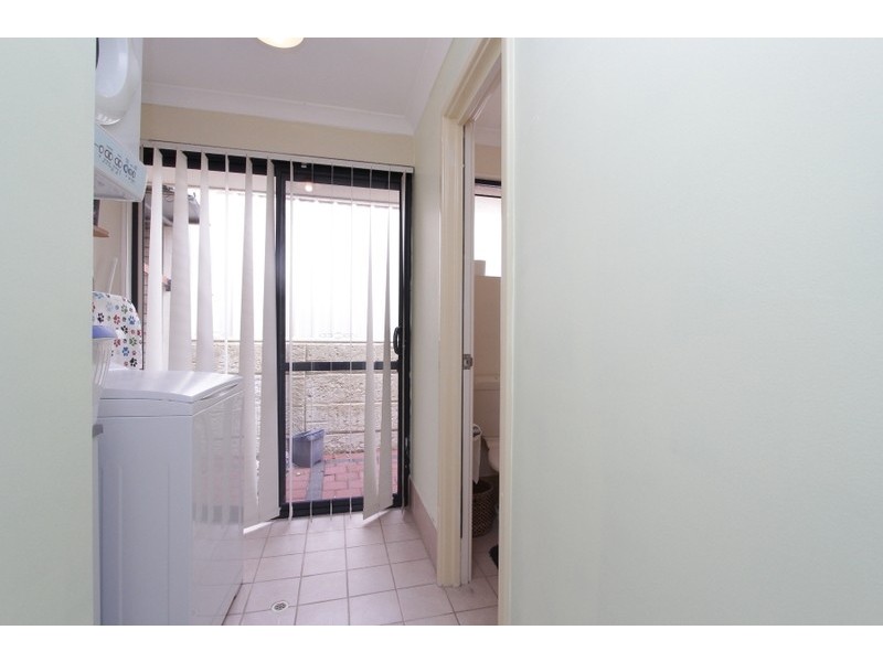 3/6 Whiteside Road, Cloverdale WA 6105