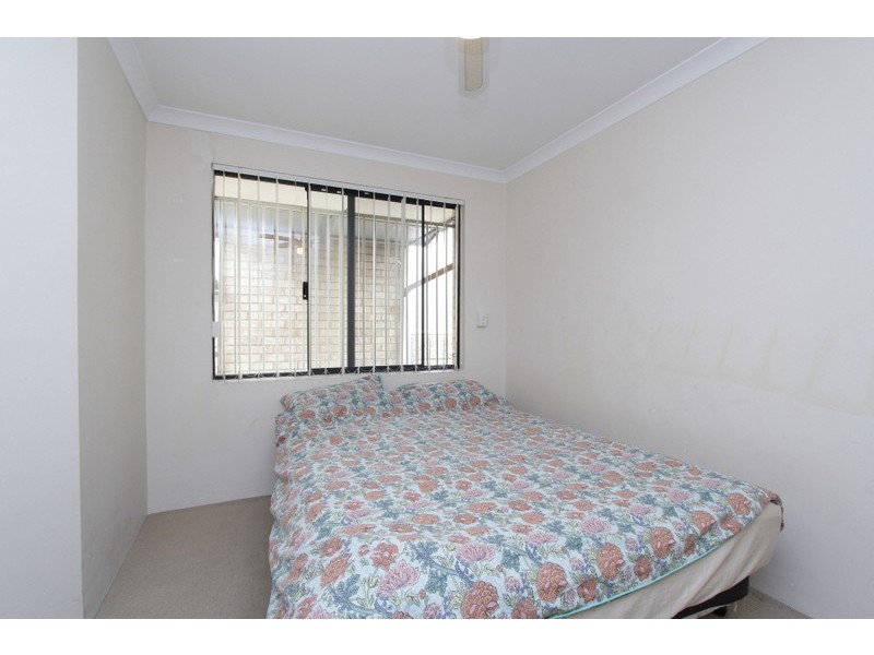 3/6 Whiteside Road, Cloverdale WA 6105