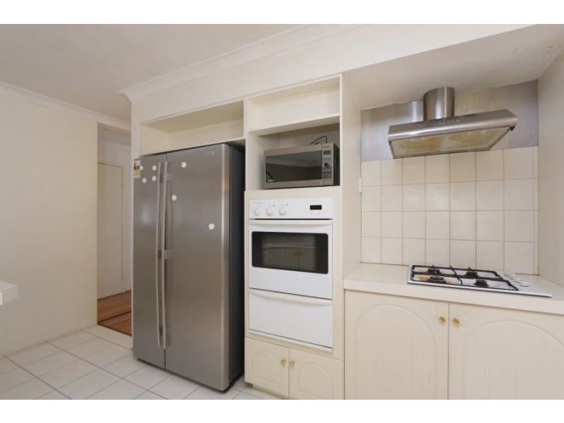 B/11 Chester Street, Belmont WA 6104