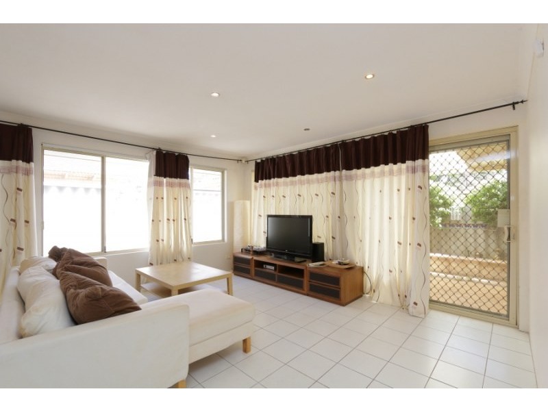 B/11 Chester Street, Belmont WA 6104