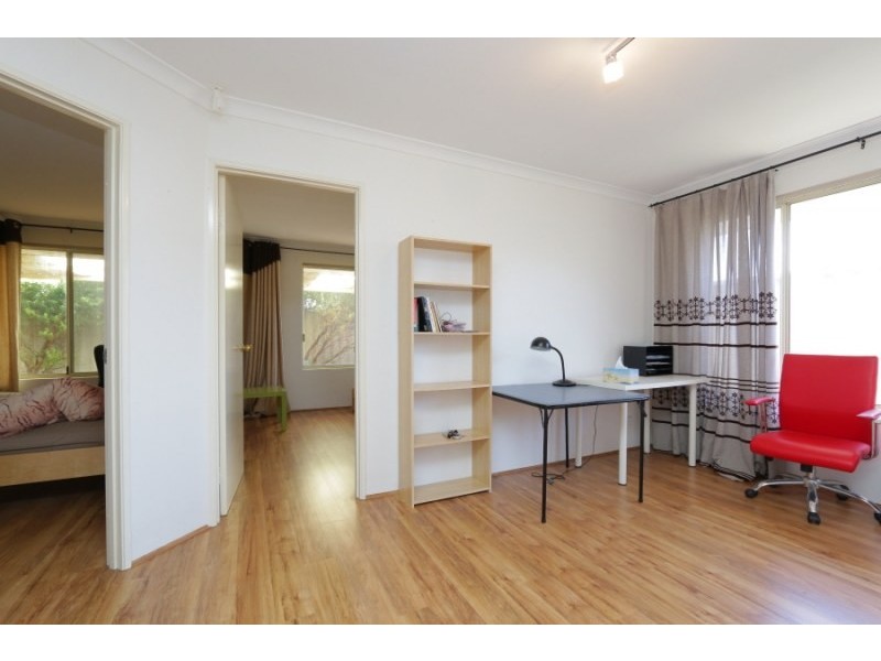 B/11 Chester Street, Belmont WA 6104