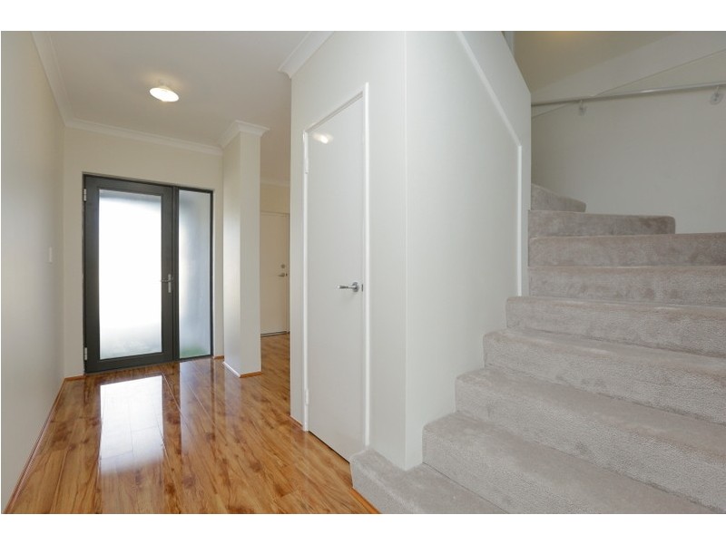 19 Chambri Chase, Success WA 6164
