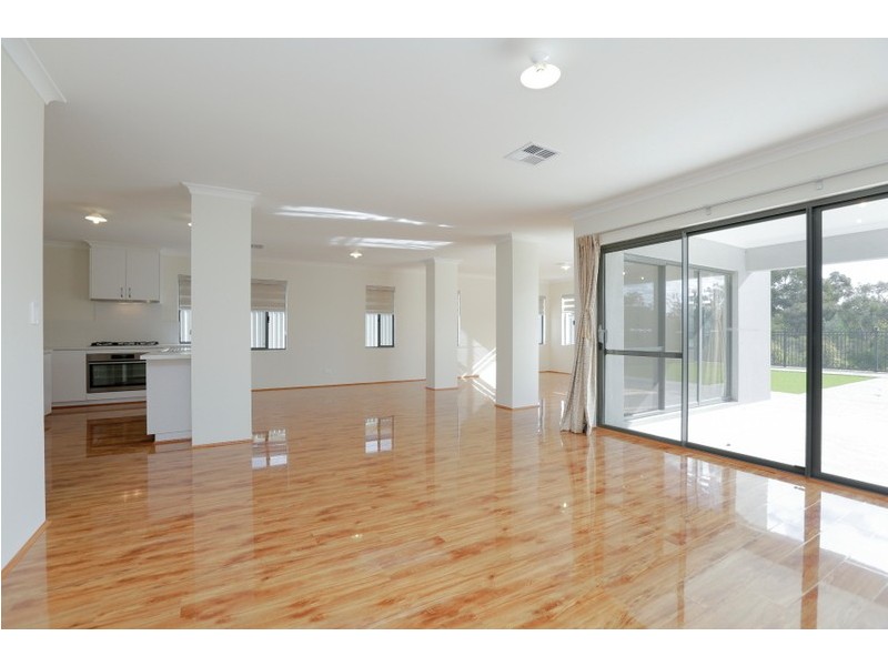 19 Chambri Chase, Success WA 6164