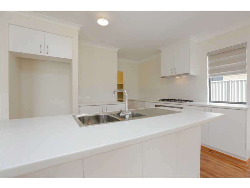 19 Chambri Chase, Success WA 6164