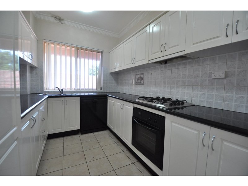 Unit 2/32 Burlington Road, Homebush NSW 2140