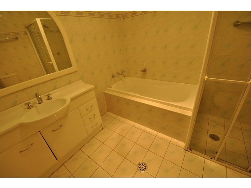 Unit 2/32 Burlington Road, Homebush NSW 2140