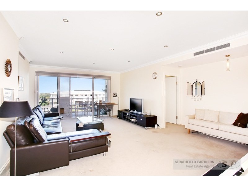 Unit 60/5 Woodlands Avenue, Breakfast Point NSW 2137