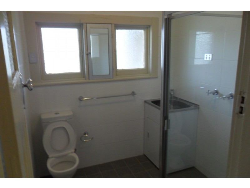 11 Burlington Road, Homebush NSW 2140