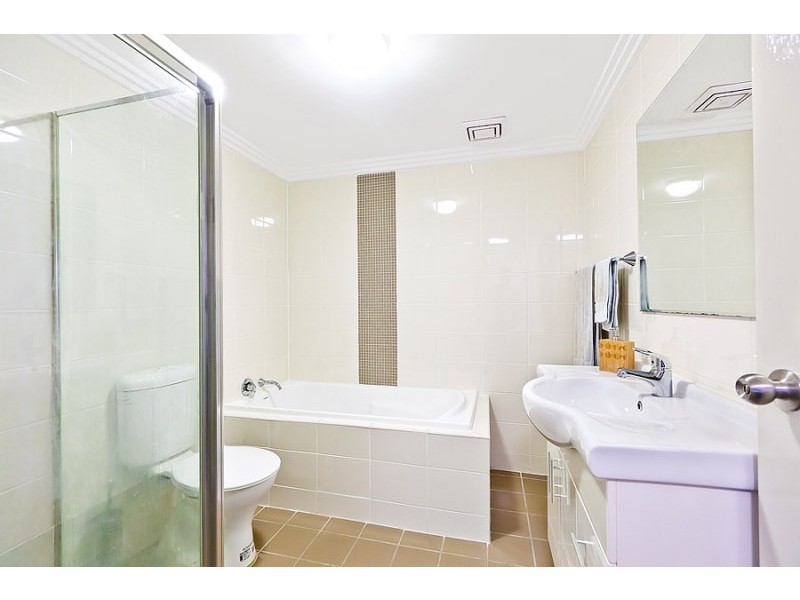 Unit Level 1/18 Courallie Avenue, Homebush West NSW 2140