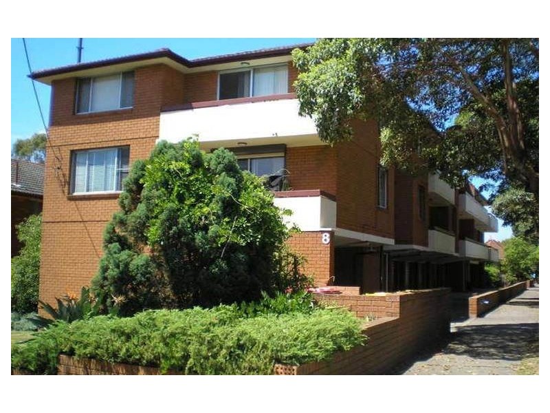 8 Eastbourne Road, Homebush West NSW 2140