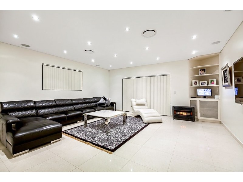 38 Rea Street, Greenacre NSW 2190