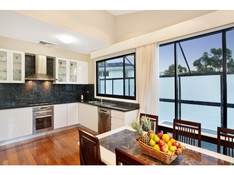 98 Killarney Drive, Killarney Heights NSW 2087