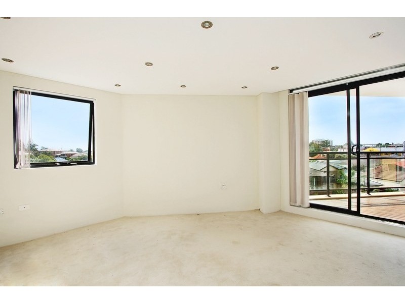 Penthouse  Willison Road, Carlton NSW 2218