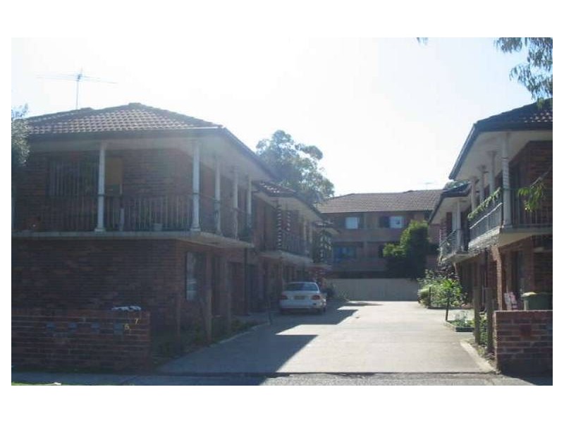 Unit 3/6-7 Ulverstone Street, Fairfield NSW 2165