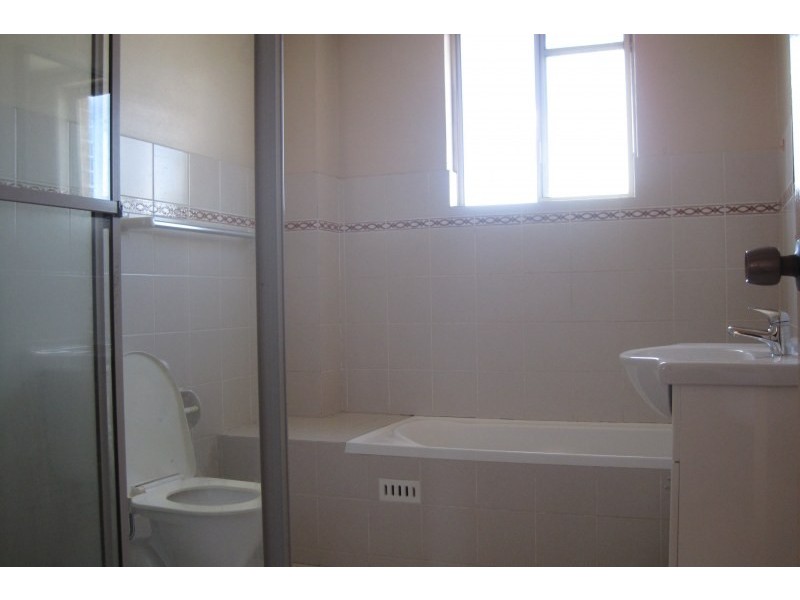 Unit 8/5 Gould Street, Campsie NSW 2194