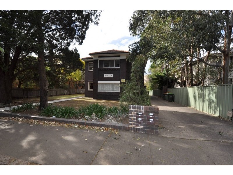 Unit 4/11 Burlington Road, Homebush NSW 2140