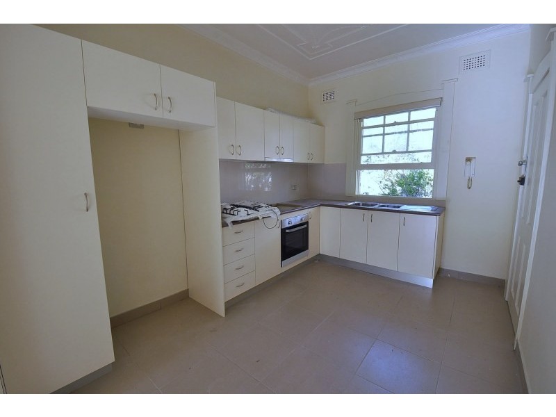 Unit 4/11 Burlington Road, Homebush NSW 2140