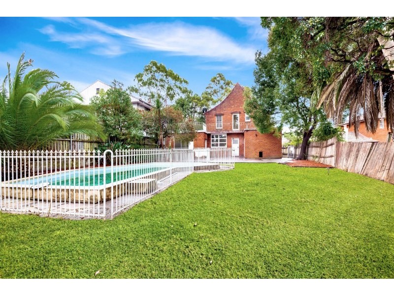 4 Strathfield Avenue, Strathfield NSW 2135