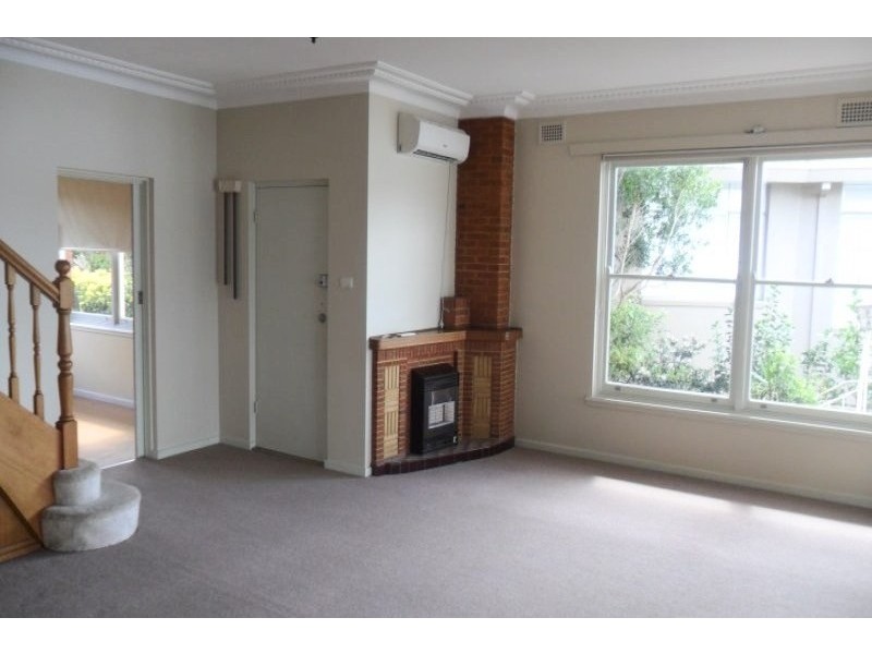 24 Bowden Crescent, Connells Point NSW 2221