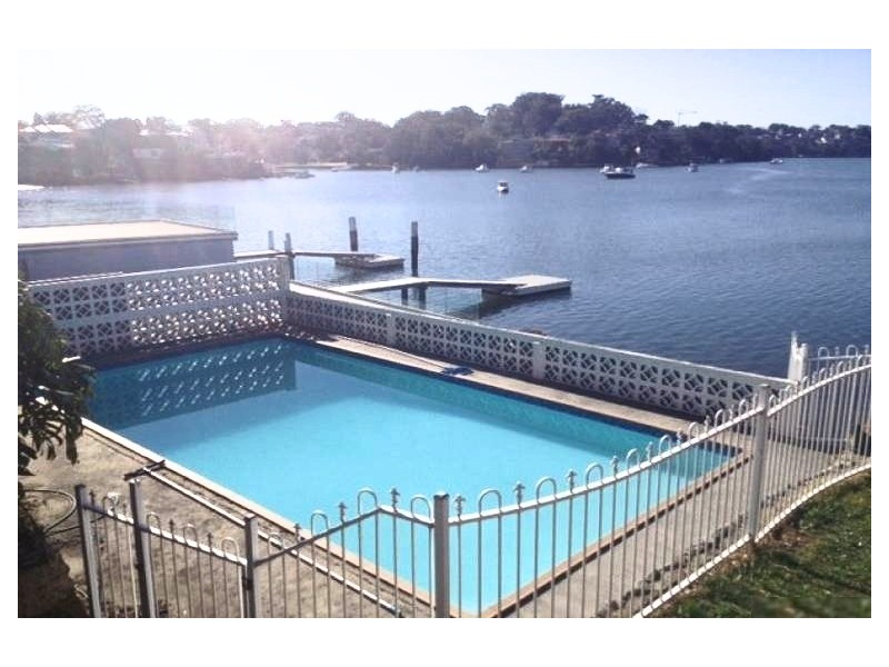 24 Bowden Crescent, Connells Point NSW 2221