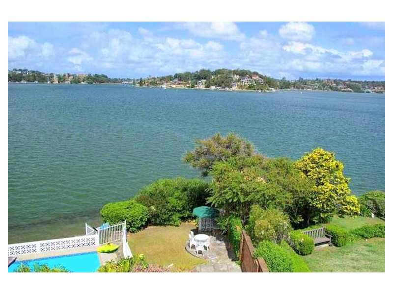 24 Bowden Crescent, Connells Point NSW 2221