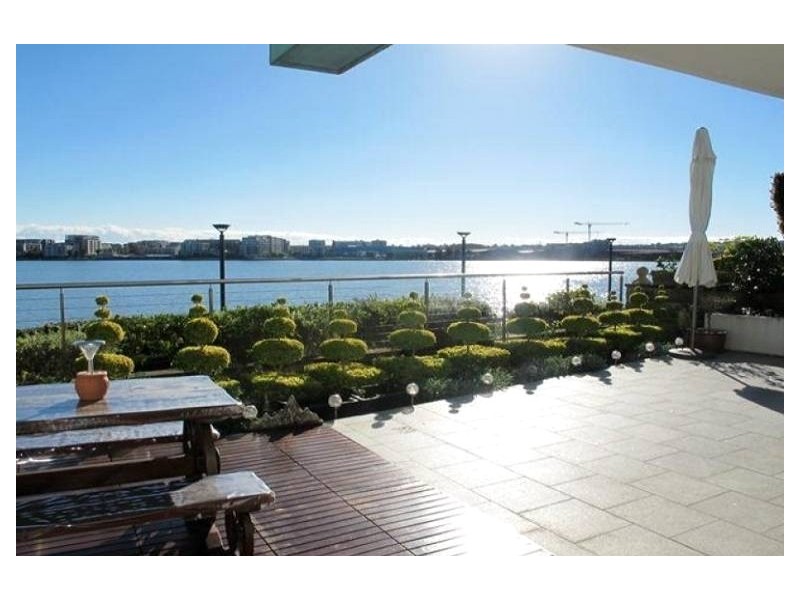 4 Lewis Avenue, Rhodes NSW 2138