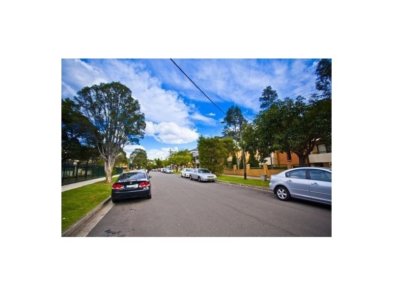 Unit 4/19 Eastbourne Road, Homebush West NSW 2140