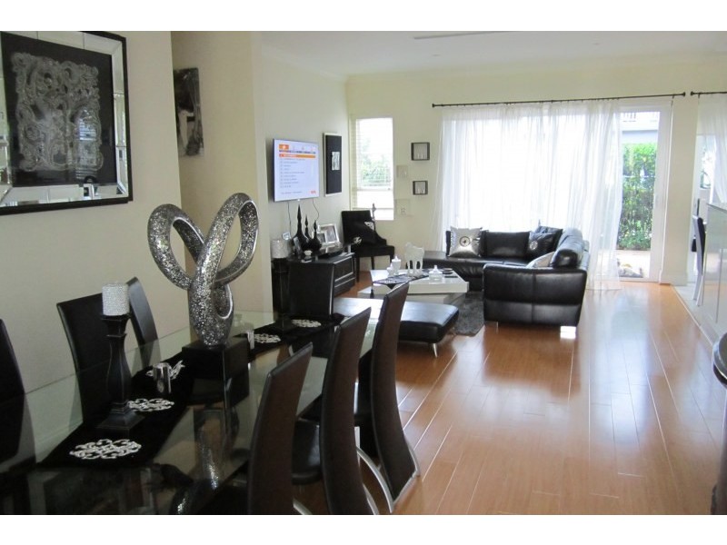 Unit 10/9 Woodlands Avenue, Breakfast Point NSW 2137