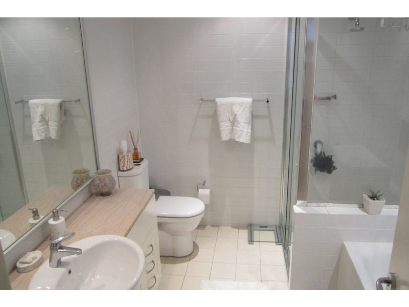 Unit 10/9 Woodlands Avenue, Breakfast Point NSW 2137