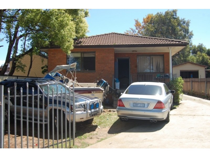 6 Cahill Lane, Greenacre NSW 2190