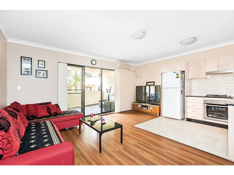 Unit 4/19-27 Eastbourne Road, Homebush West NSW 2140