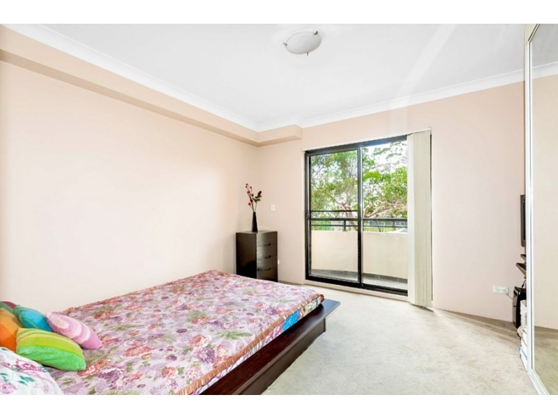 Unit 4/19-27 Eastbourne Road, Homebush West NSW 2140