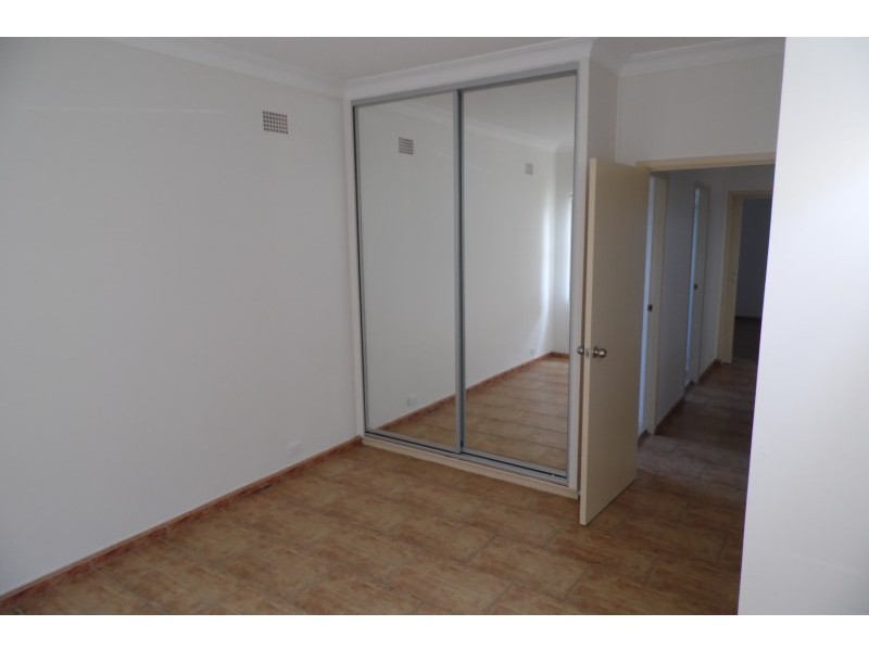 60 Edna Avenue, Merrylands West NSW 2160