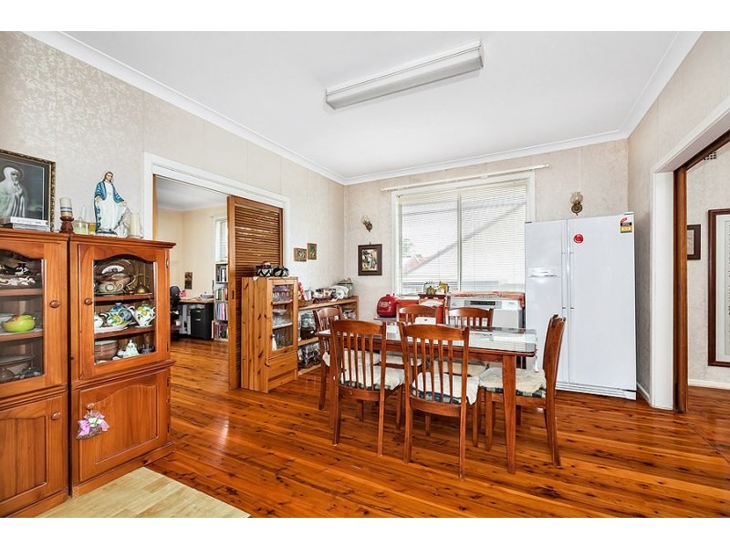 28 Narrun Crescent, Dundas NSW 2117