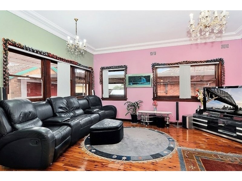 12 Paxton Road, Belmore NSW 2192